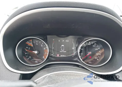 2018 Jeep Compass Latitude 4X4 z USA, uszkodzony, nr VIN 3C4NJDBB8JT339506